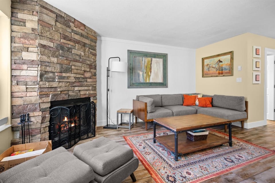 Living room, fireplace