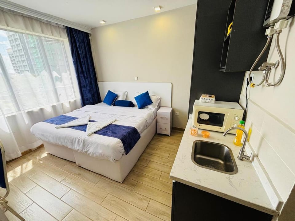 Bed, Kitchen or kitchenette, Photo of the whole room