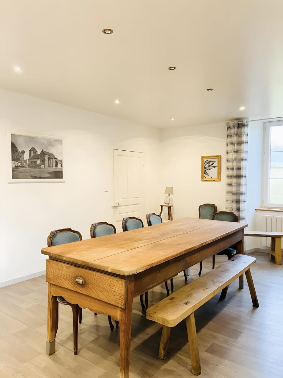 Property building, Living room