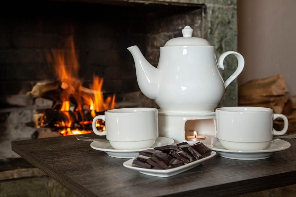 Coffee/tea facilities, Lounge or bar, Food and drinks, Drinks, Alcoholic drinks