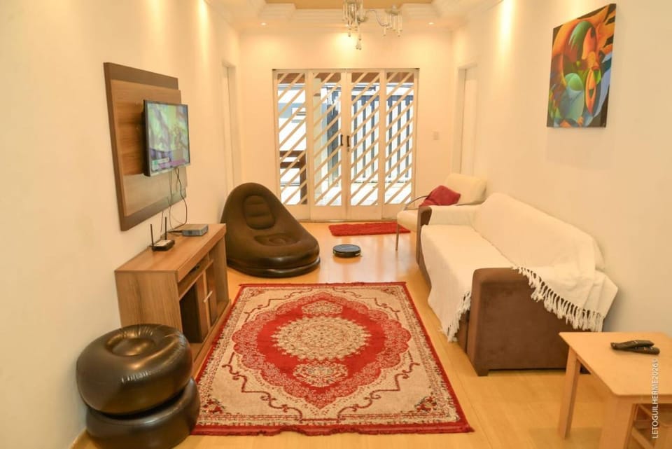 TV and multimedia, Living room, Seating area, Evening entertainment