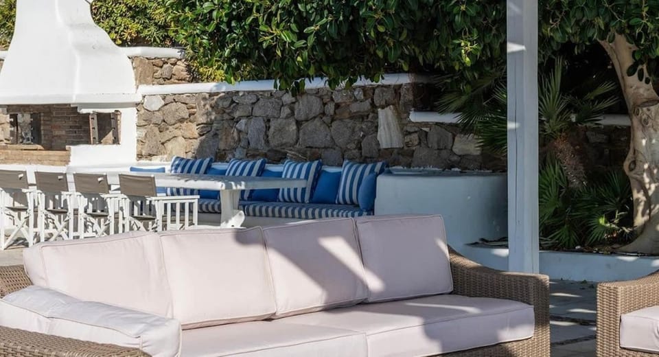 This exquisite villa boasts six bedrooms Villa in Mykonos, Mikonos 846 00, Greece