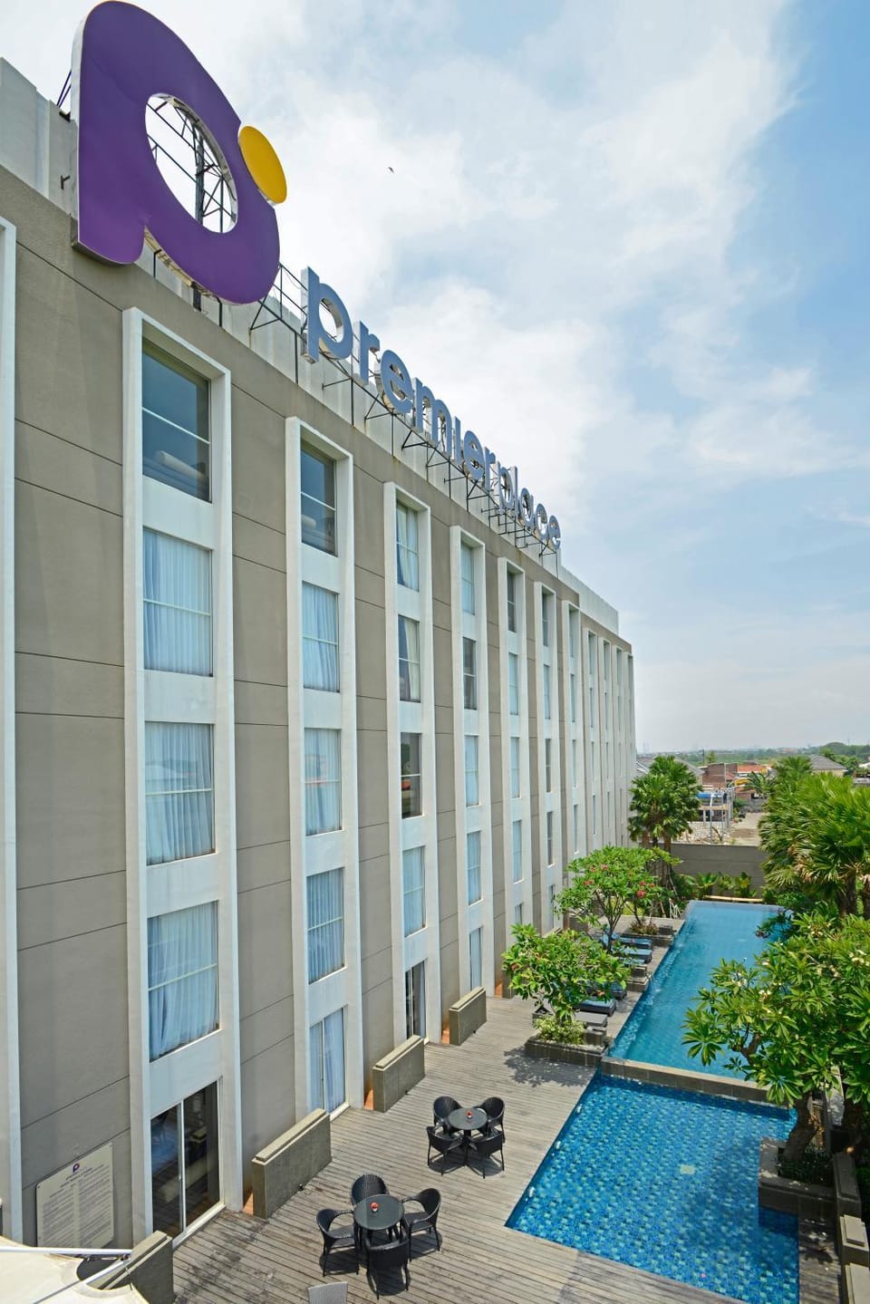 Property building, Facade/entrance, Property logo or sign