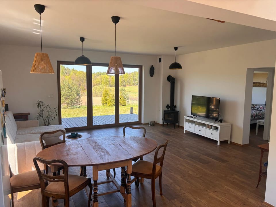TV and multimedia, Living room, Dining area