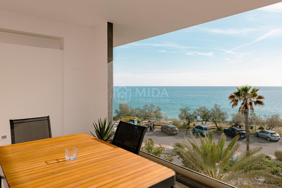 Luxury Sunsets Apartment in Gallipoli