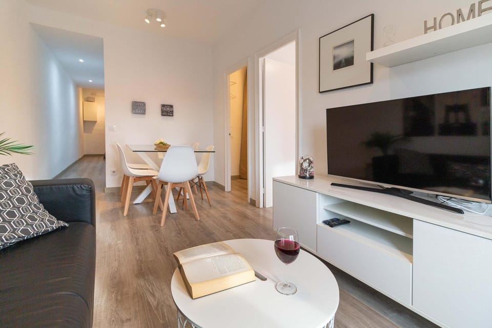TV and multimedia, Living room, Dining area
