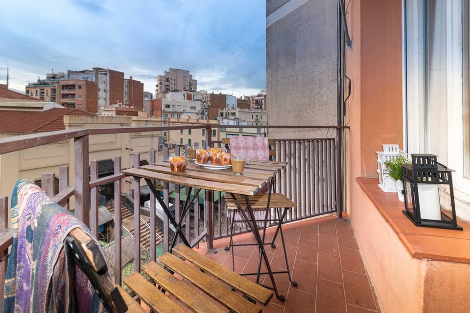 Balcony/Terrace, City view