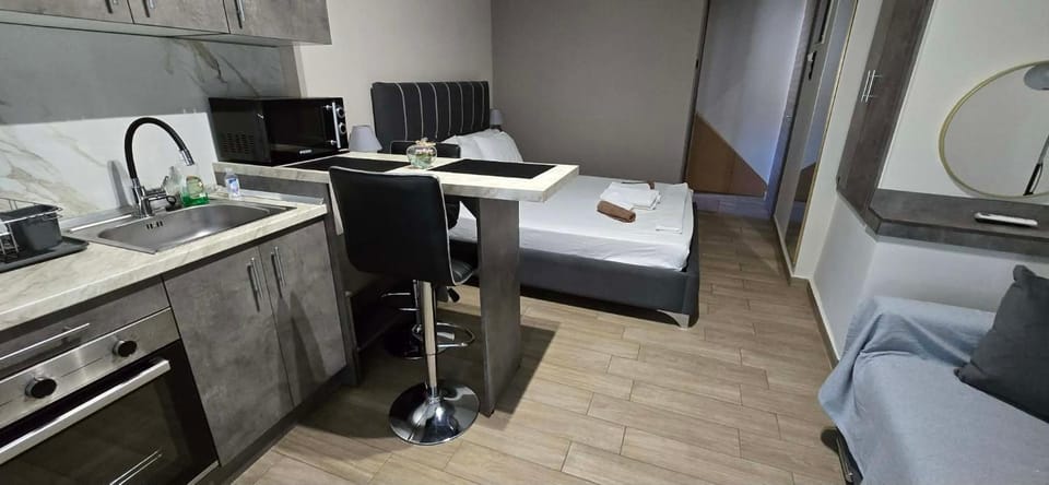 37 Street Apartment in Kavala