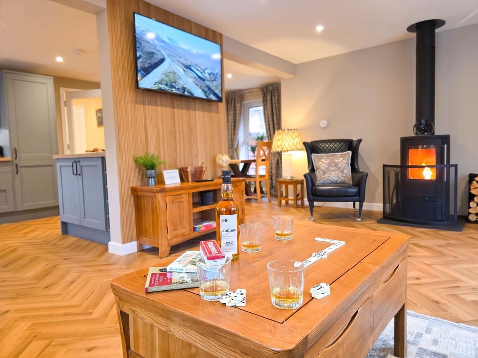 Communal lounge/ TV room, Living room