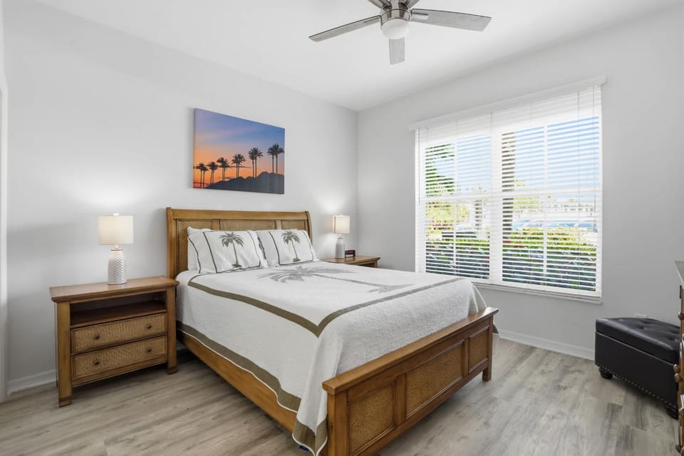 #1416 - Golf and Lake Views -First Floor Sleeps 6 House in Lely Resort