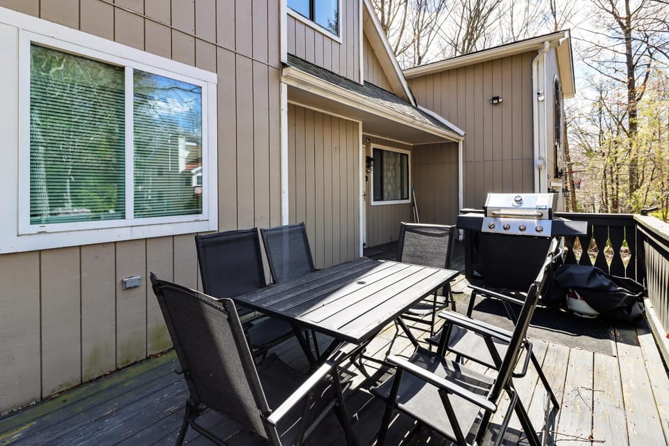 Lake Access & Game Room! Poconos Resort Getaway House in Coolbaugh Township