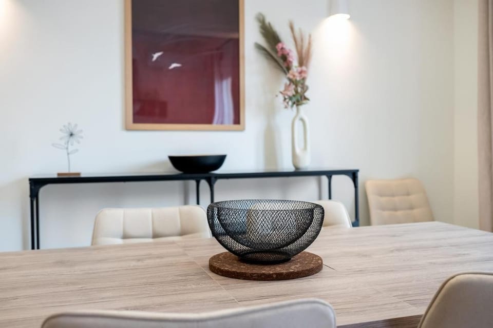 Urban Cedar Apartment Apartment in Athens