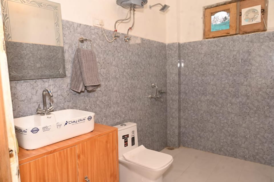 Clifton Chapter Cottage Tirthan Nature lodge in Himachal Pradesh