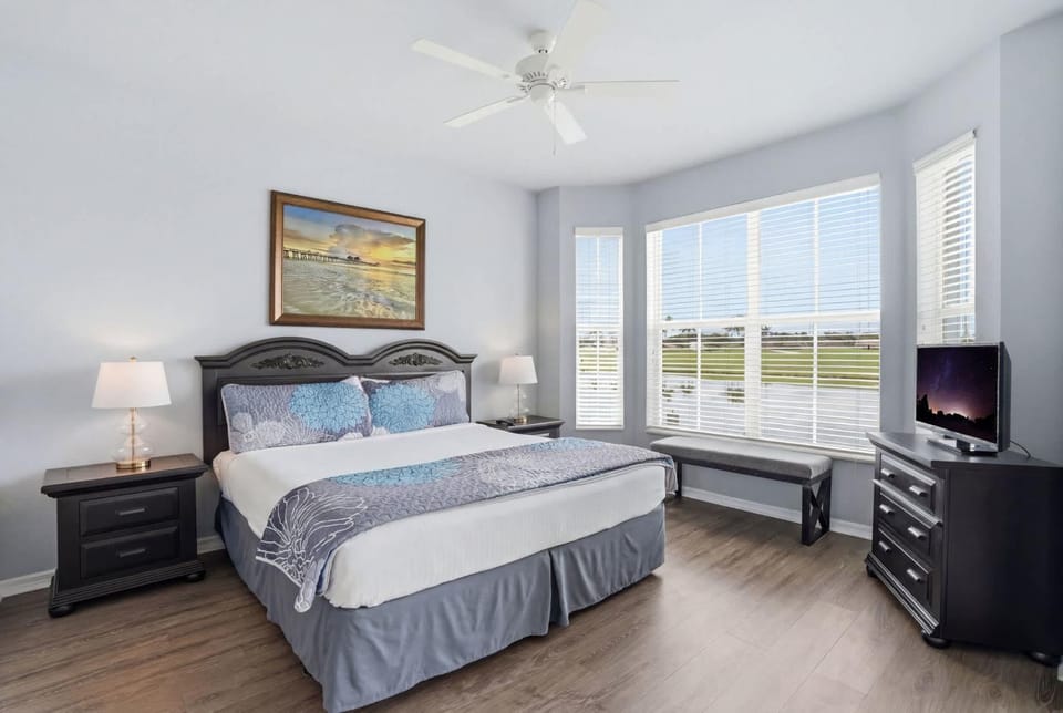 #914 - First Floor Golf and Lake View -Sleeps 6 House in Lely Resort