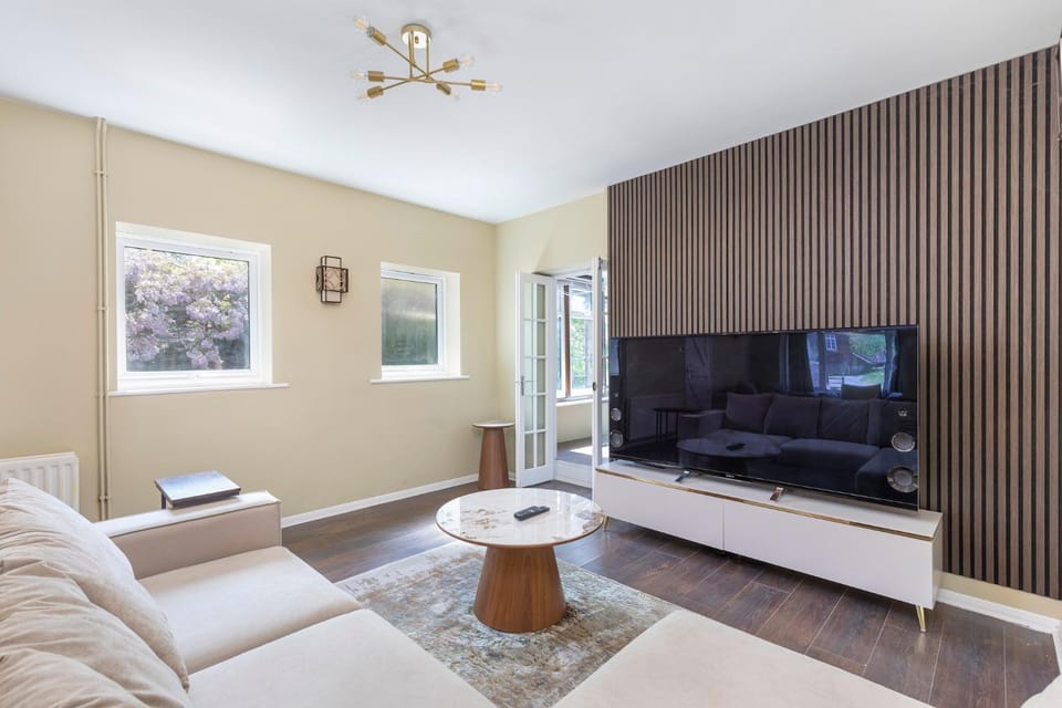 The Dairy Cottage Luxury Cottage near Brighton Apartment in Mid Sussex District