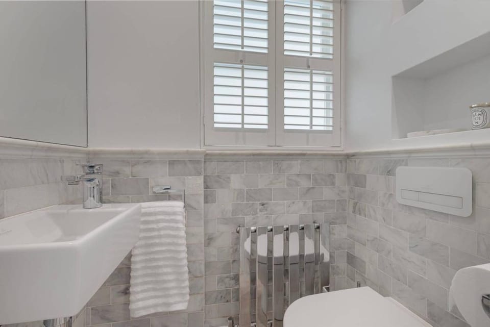 Toilet, Bathroom, Bath, towels