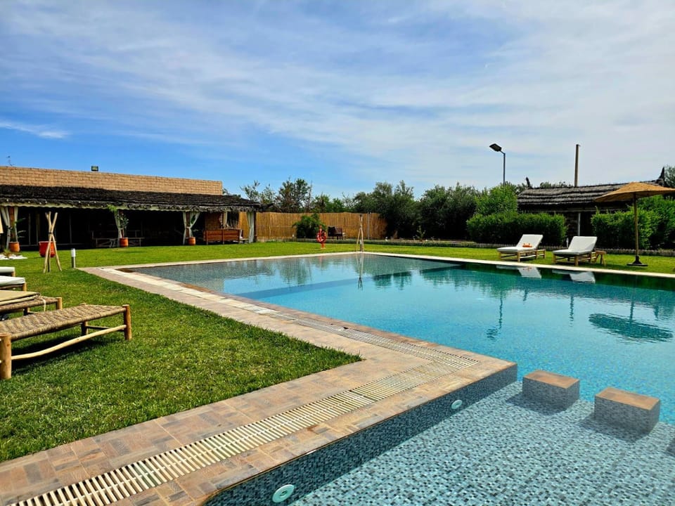 Property building, Swimming pool