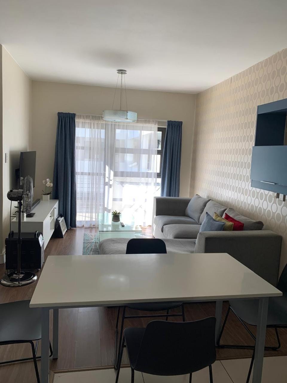 Immaculate 2 bedroom unit, inverter & complex pool Apartment in Sandton