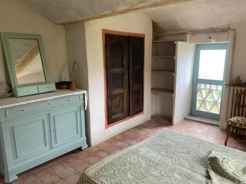 Ferme de la Sarrazine House in Berrias-et-Casteljau