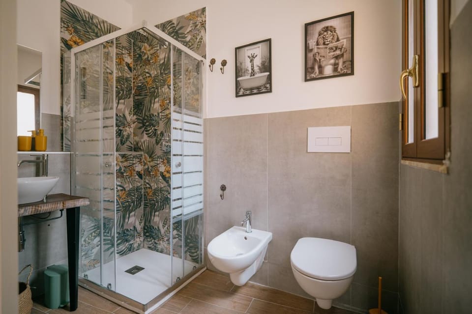 Toilet, Bathroom