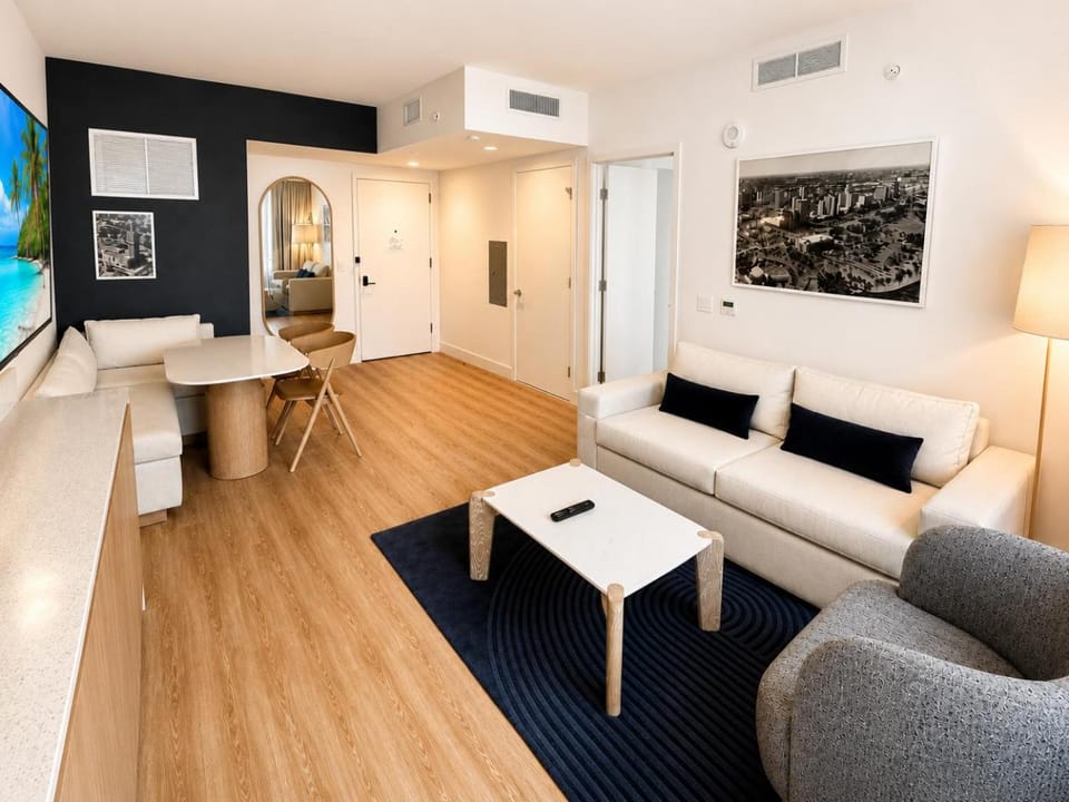 Gorgeous 1 Bedroom with balcony and amazing views Apartment in Miami