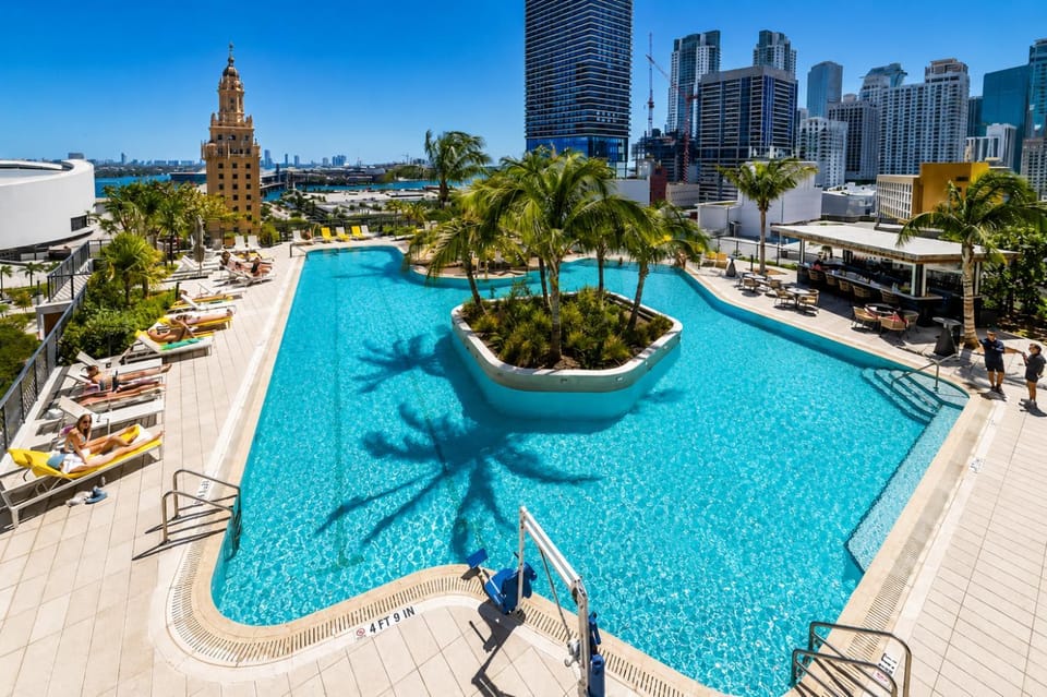 Swimming pool