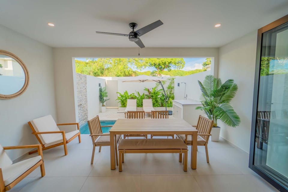 Elegant NEW 3BR Villa with Pool Walk to Beach House in Saint James