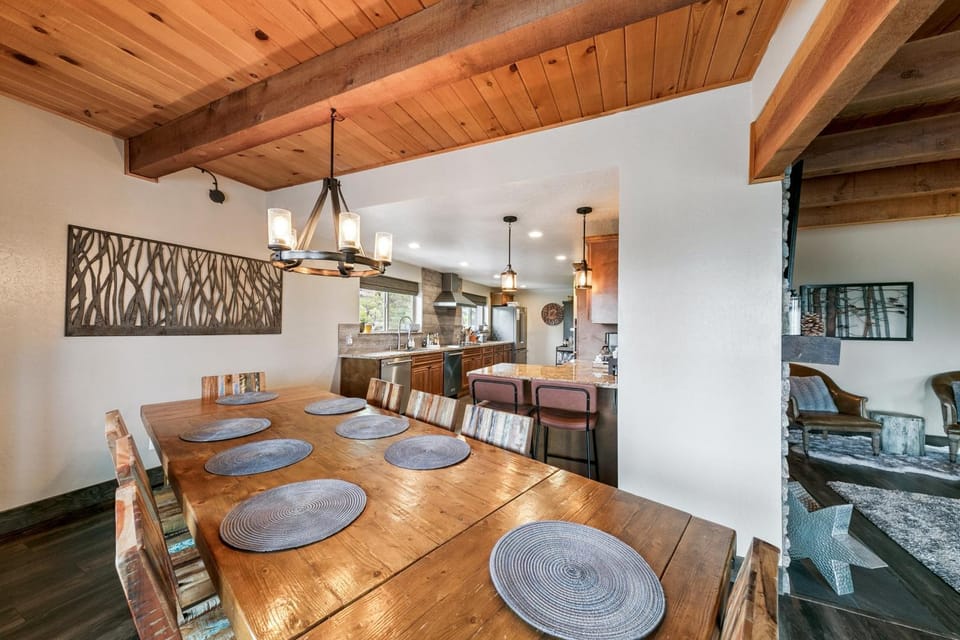 Kitchen or kitchenette, Living room, Dining area, furniture