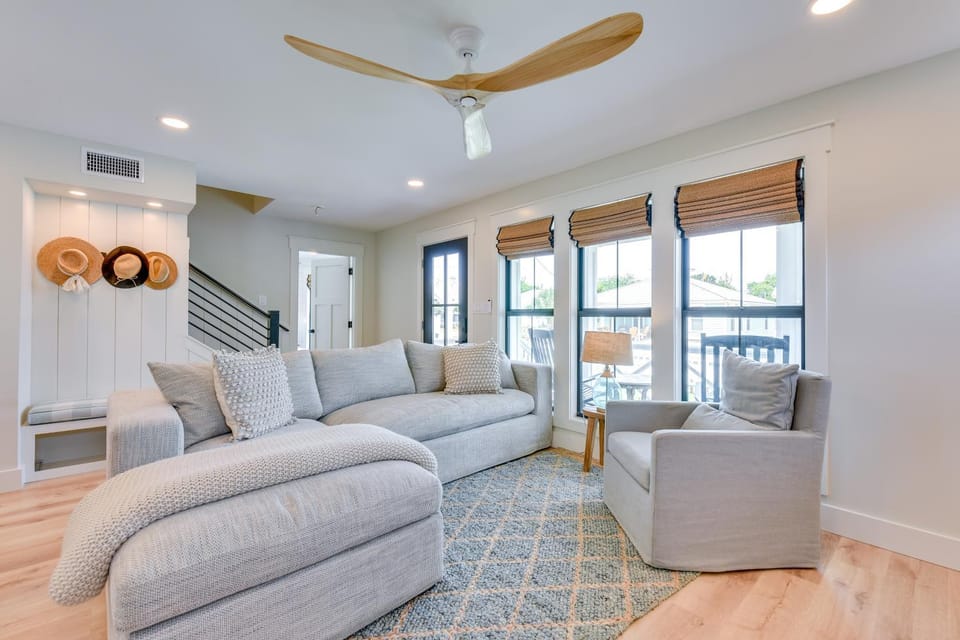 Walk to Beach: Designer PCB Retreat Near 30A! House in Laguna Beach