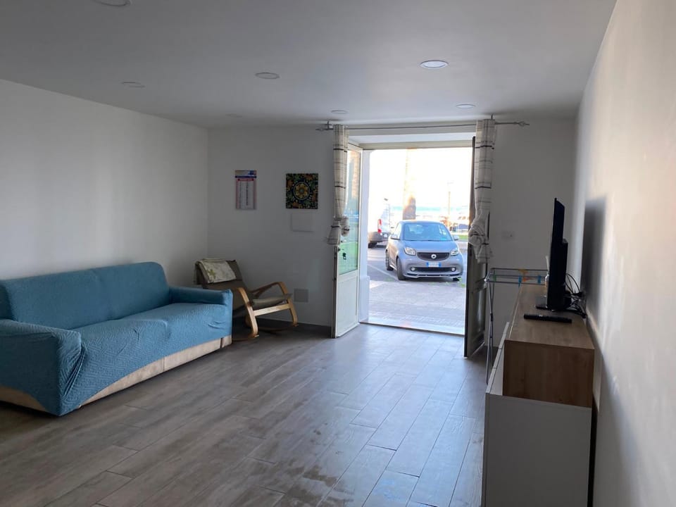 Santa Maria Maggiore Vacation Home, Milazzo Apartment in Milazzo