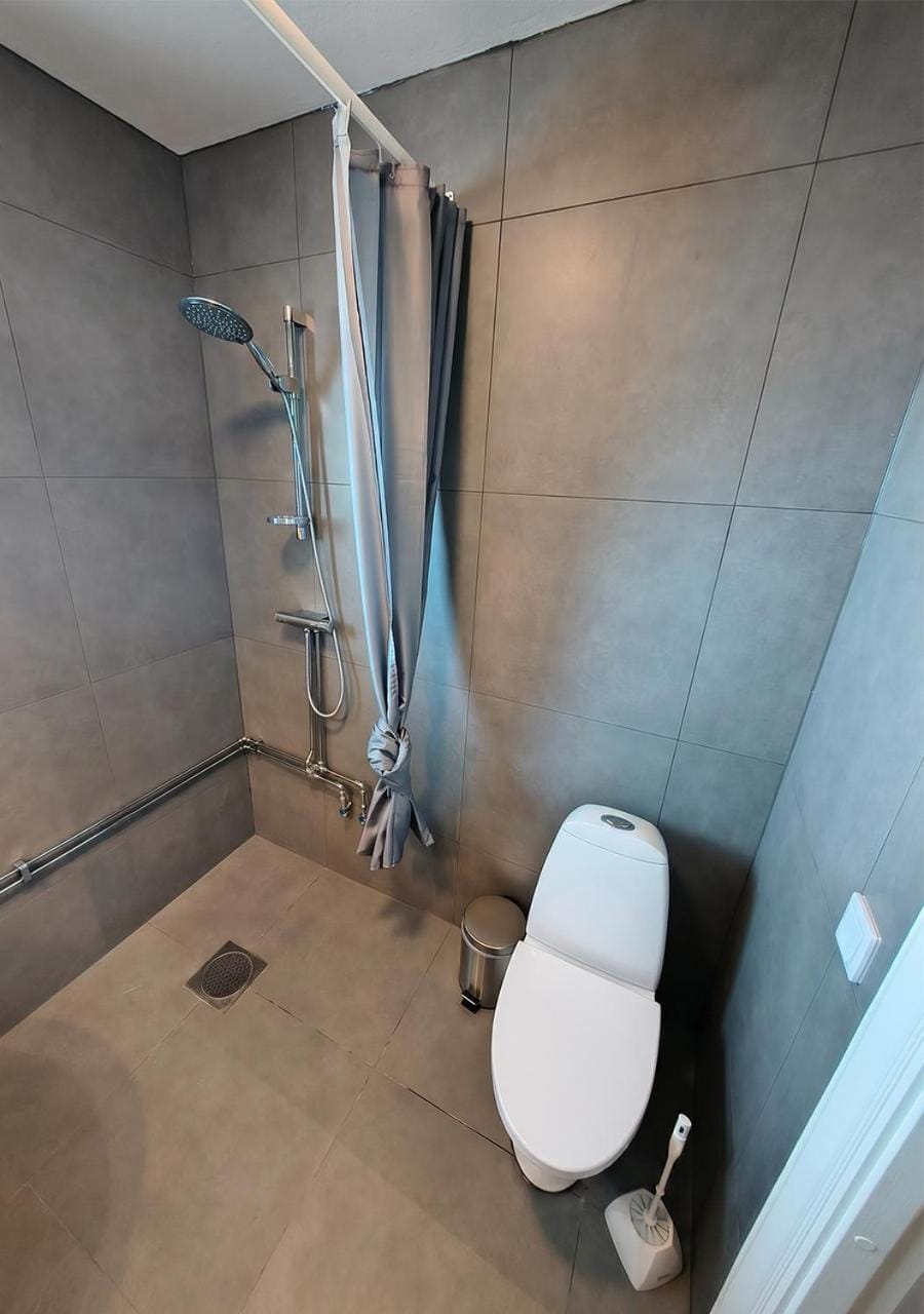 Shower, Toilet, Bathroom