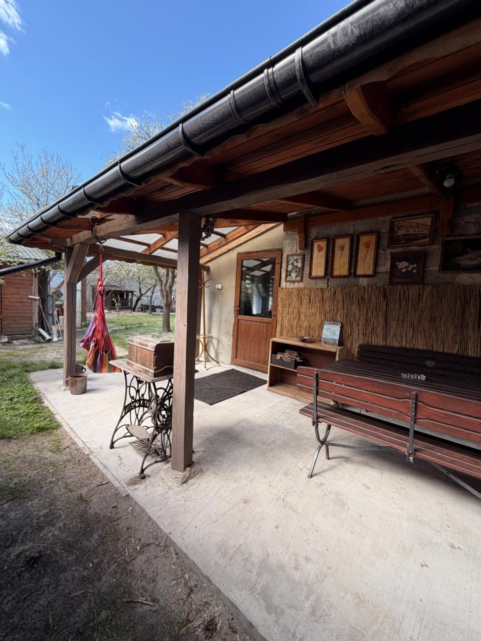 Studio Miodowa - z antresolą i ogrodem w sercu Zwierzyńca Apartment in Poland