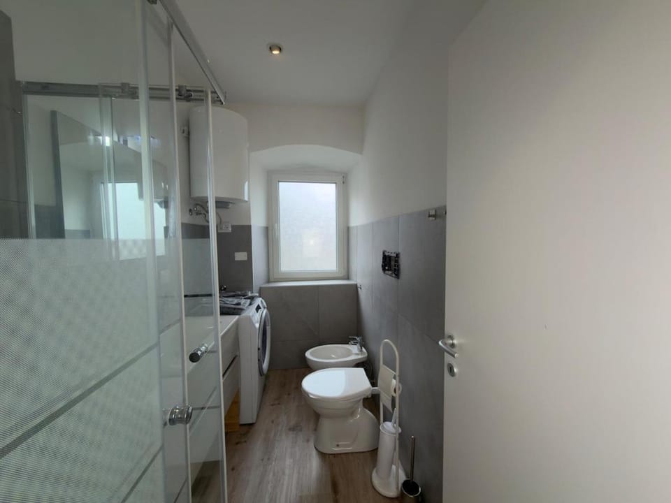 The Door to the Lake Lake view Private parking Apartment in Trentino-South Tyrol