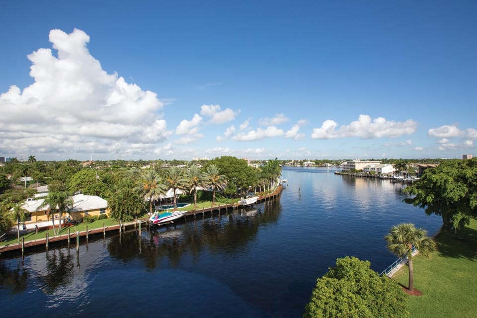 Santa Barbara Resort 2BR 2BA King Bed Balc House in Pompano Beach