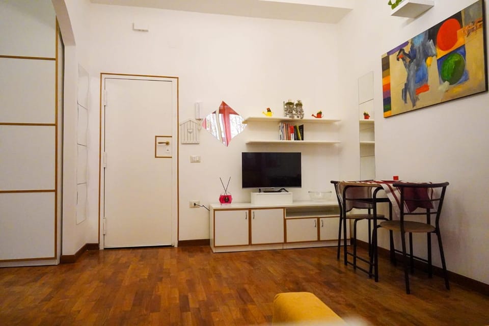 TV and multimedia, Dining area