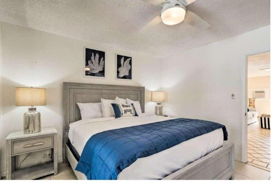2 Bedroom Villa with Heated Pool House in Boynton Beach