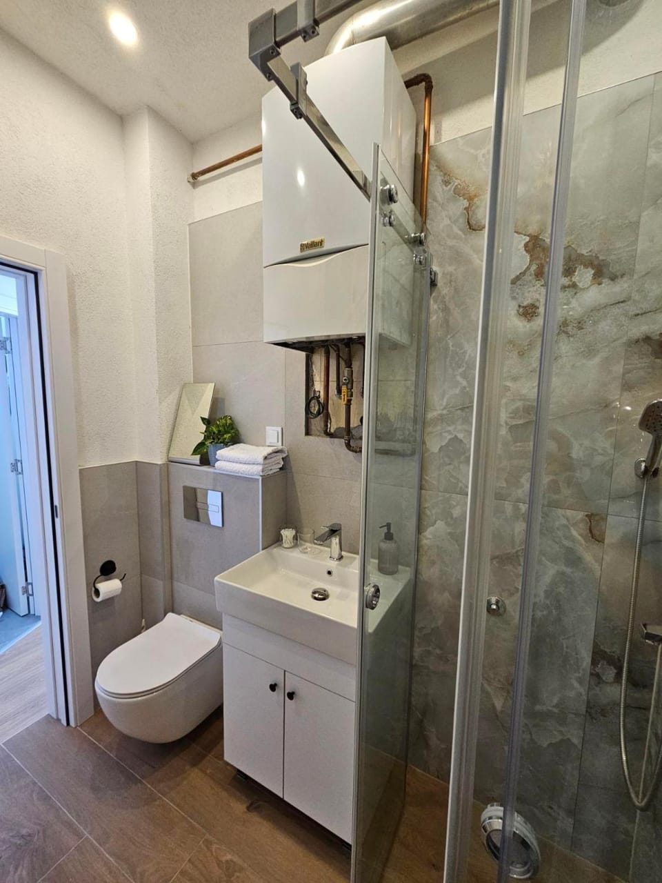 Shower, Toilet, Bathroom