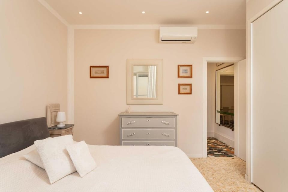 Viareggio sea view and 400 meters from the beach Apartment in Viareggio