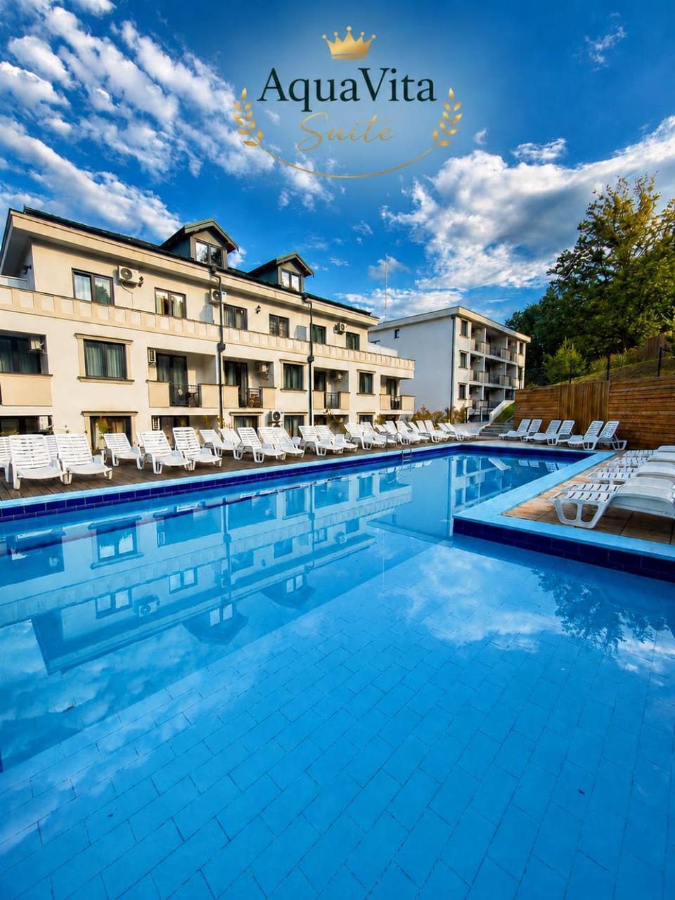 Day, Logo/Certificate/Sign, Swimming pool, sunbed