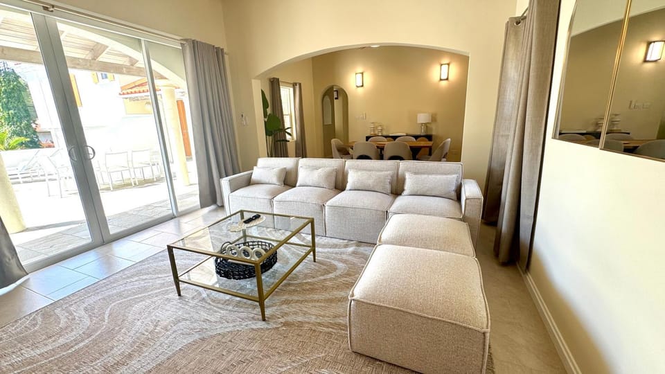 La Palma 7 Luxury Villa - Mins to Beach Villa in Lance aux Epines