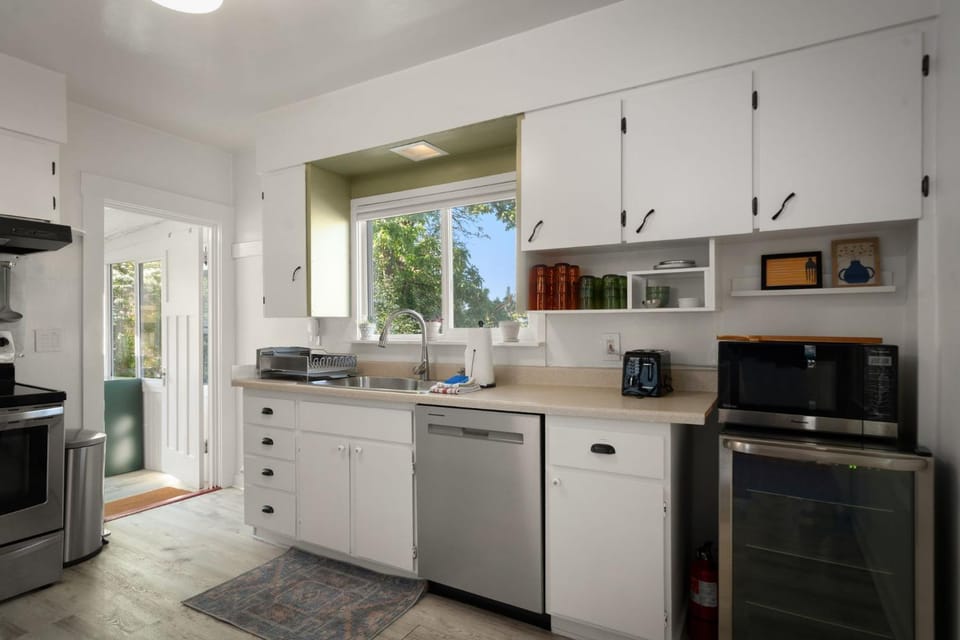Day, Kitchen or kitchenette, dishwasher, furniture, microwave, oven, stove, toaster, kitchen