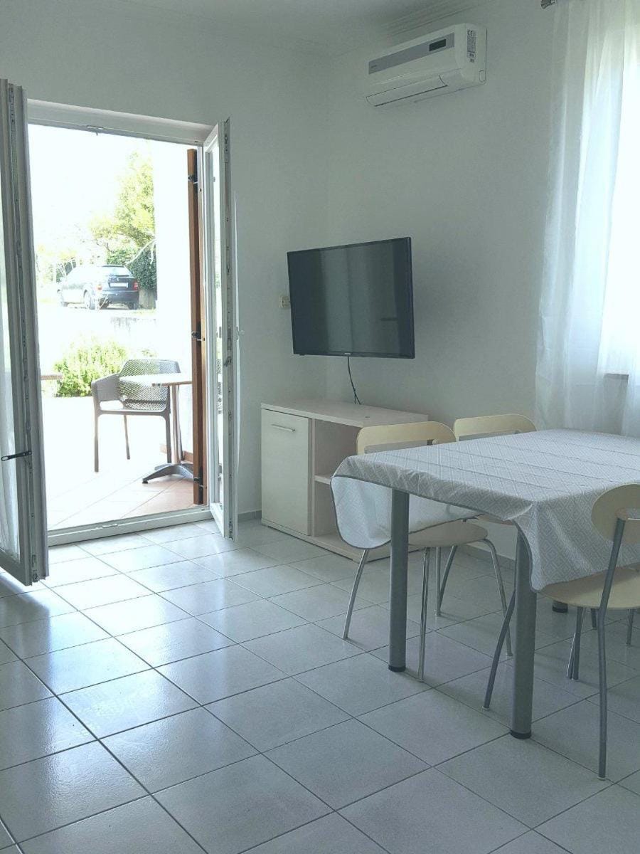 Apartmani Magdalena AS1 - Apartment with Terrace - Private Free Parking Apartment in Rovinj