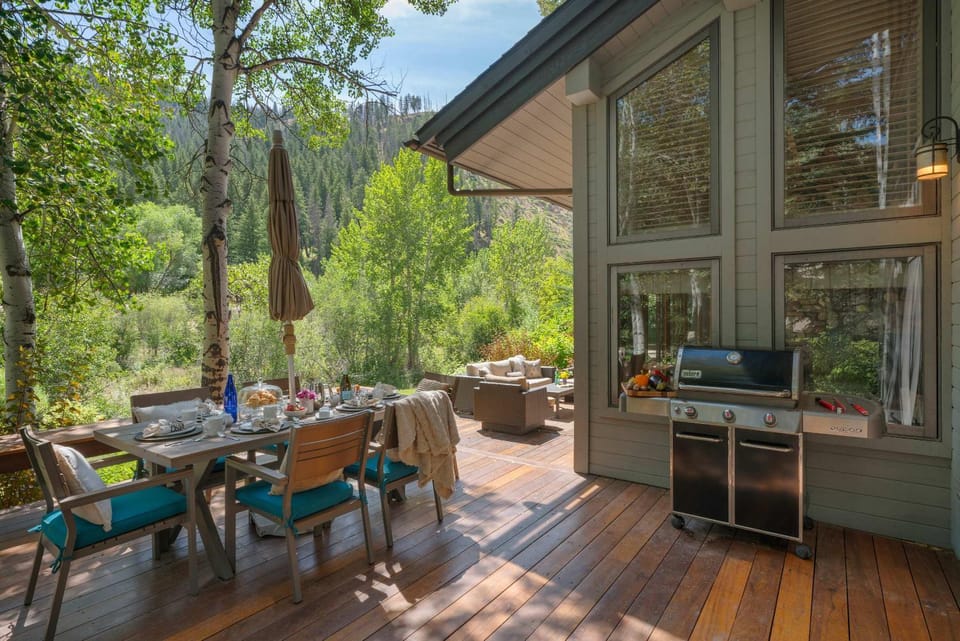 Abode at Guyer Hot Springs walk to lift hot tub House in Ketchum