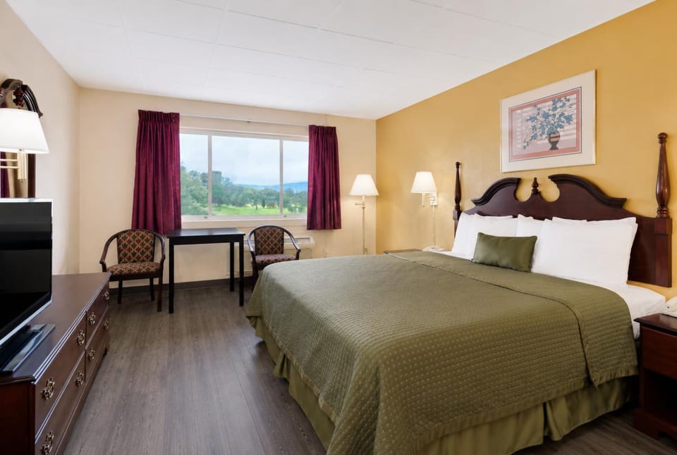 Lincoln Way Inn Hotel in Chambersburg