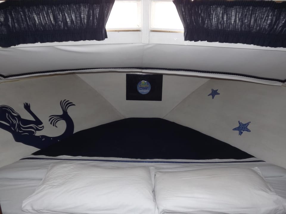 Spring, Bed, Night, People, Property logo or sign, Winter, Summer, Children play ground, Fishing, Nightclub / DJ, Snorkeling, Decorative detail, Diving, Autumn, Sea view, Sea view, Family, Family