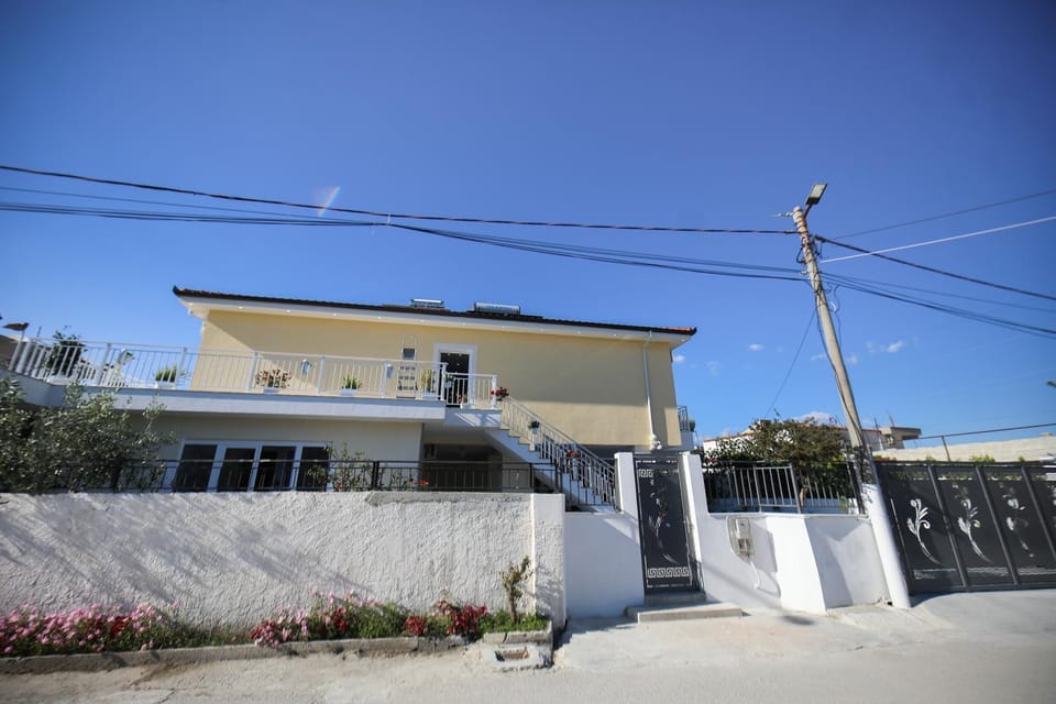 Room Light Apartment in Vlorë