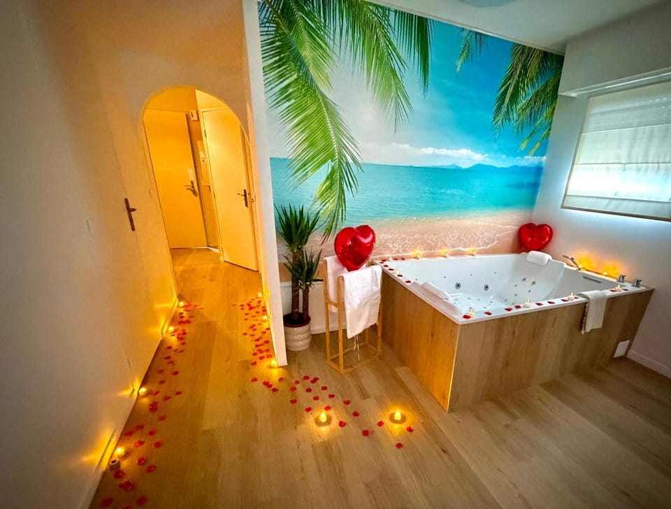 Hot Tub, Spa and wellness centre/facilities, Spa and wellness centre/facilities, towels