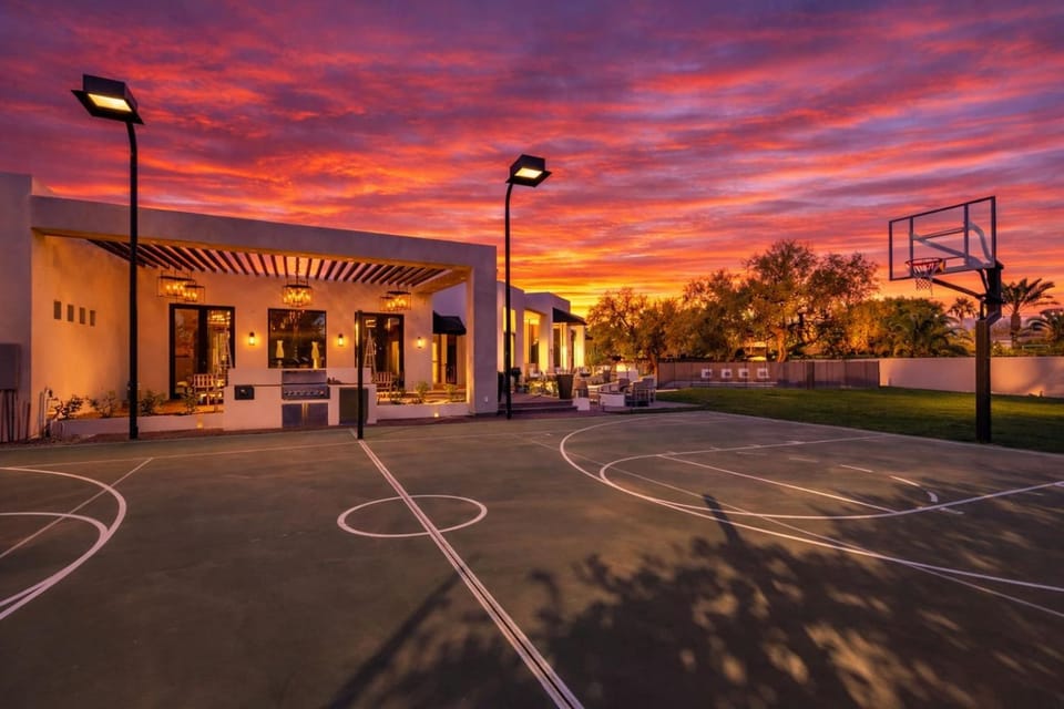 Palisade - Designer Estate - Pool & Sports Court House in Paradise Valley