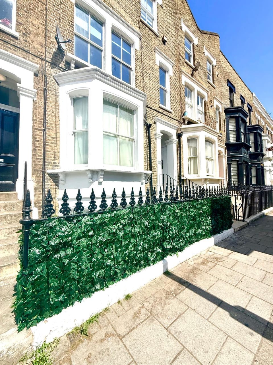Property building, Day, Neighbourhood, Street view