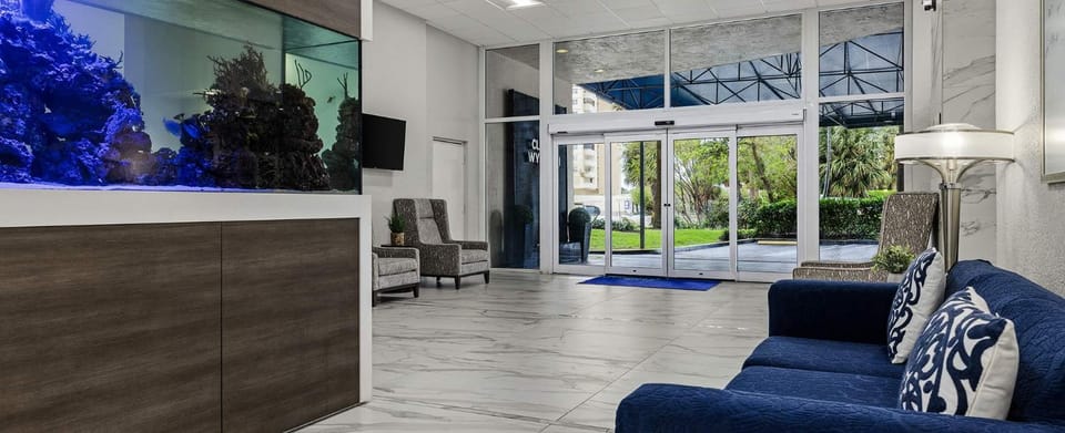 Santa Barbara Resort Studio Balcony Suite House in Pompano Beach